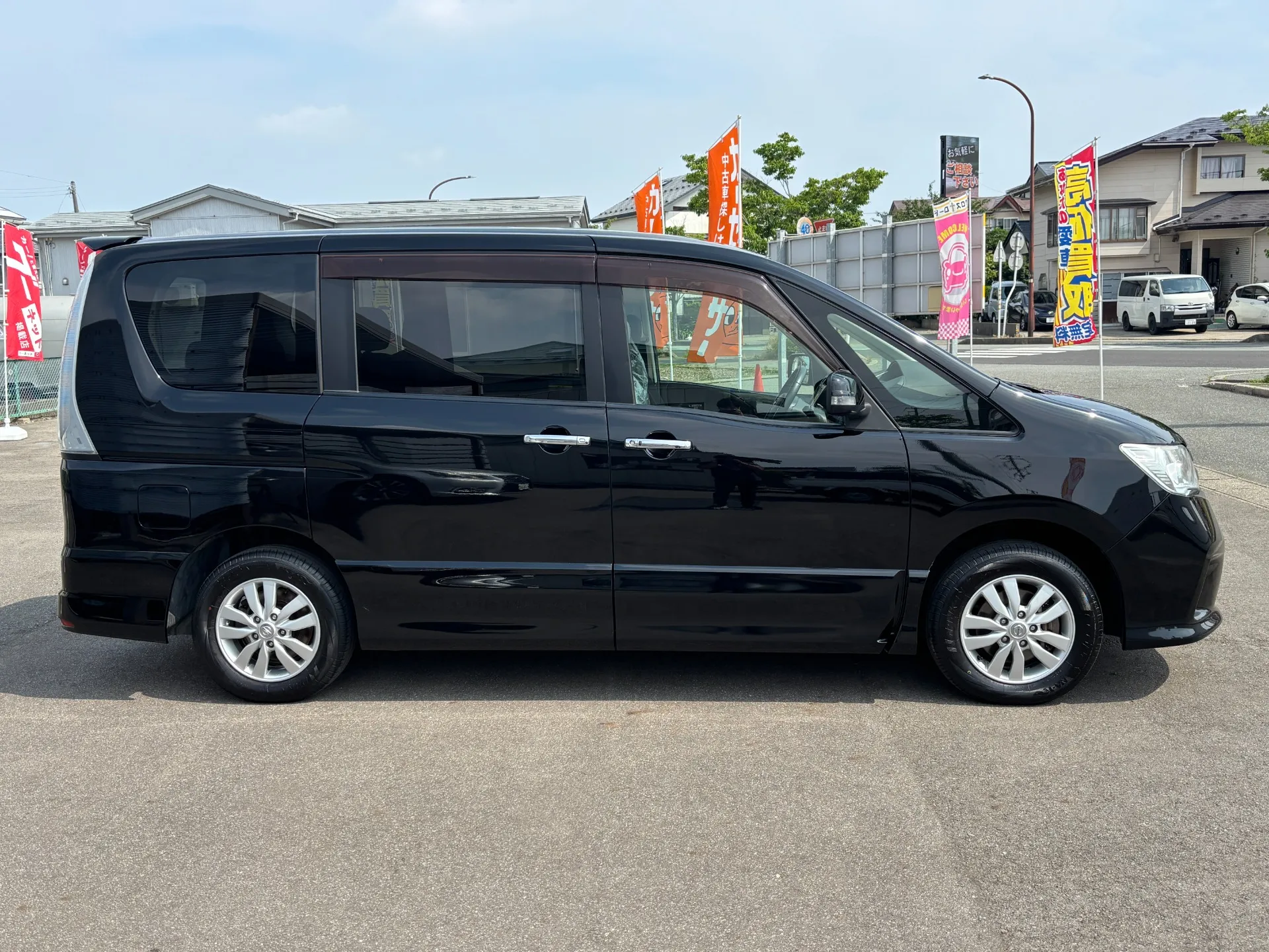 ナビゲーションやETC、バックモニター、ドライブレコーダー等、オプションの追加見積や持込品のお取付等承っております。お気軽にご相談ください!