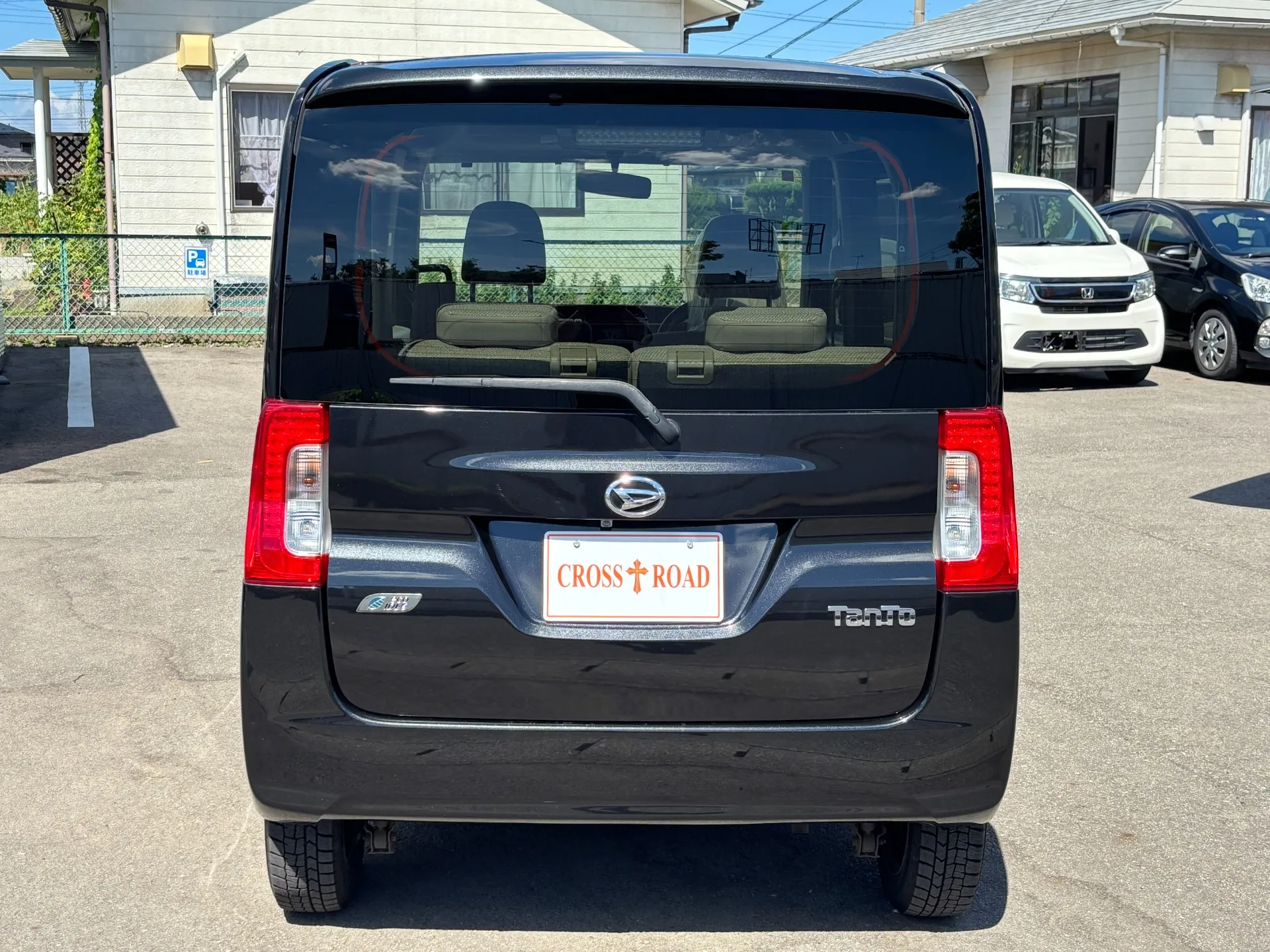 自動車保険も扱っております！愛犬や愛猫がいらっしゃる方にはセットでお得な保険もございます！まずはお見積りだけでもお気軽にご相談ください！