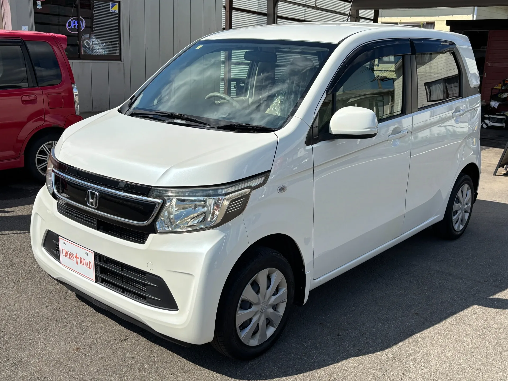 中古車だからこそのしっかりとした保証付き販売をしております。(車種によって対応不可もあり)別途有料で保証の延長も可能(2年・3年選択可能)