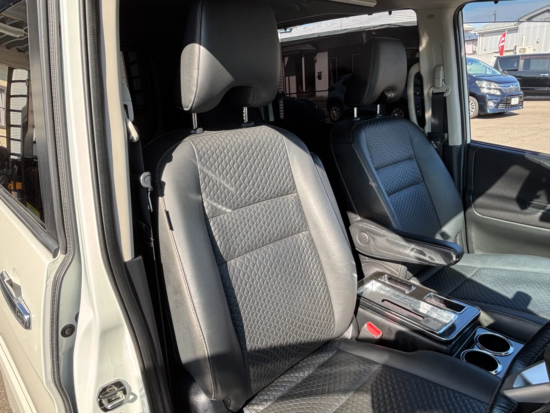 ☆全席防水シート