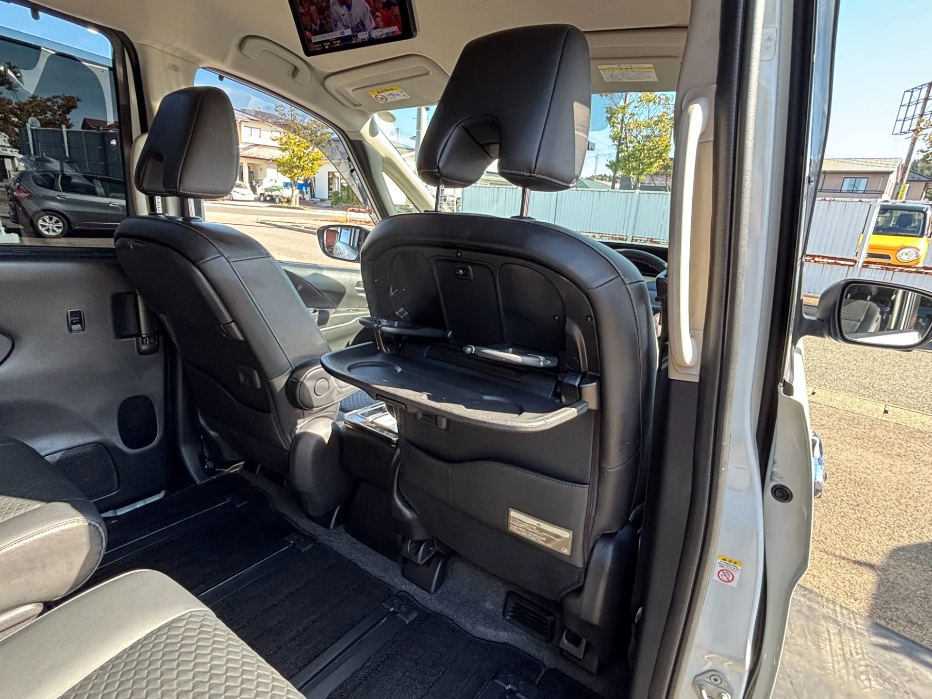 ☆２，３列目用シートバックテーブル