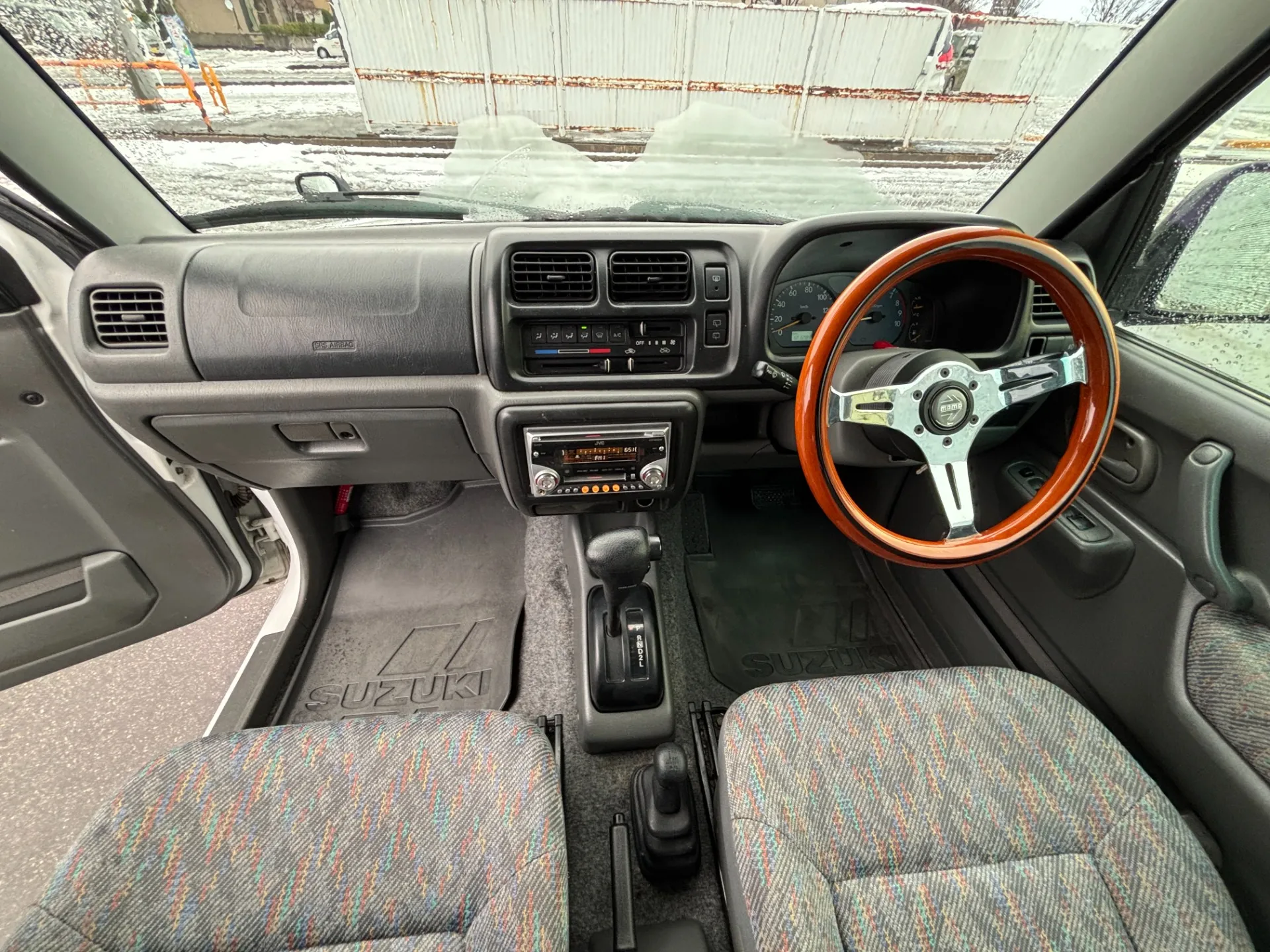 Ｉｎｓｔａｇｒａｍでは展示前の車両の仕上げの様子や新着在庫のご案内もしております。是非ともフォローお願いします！