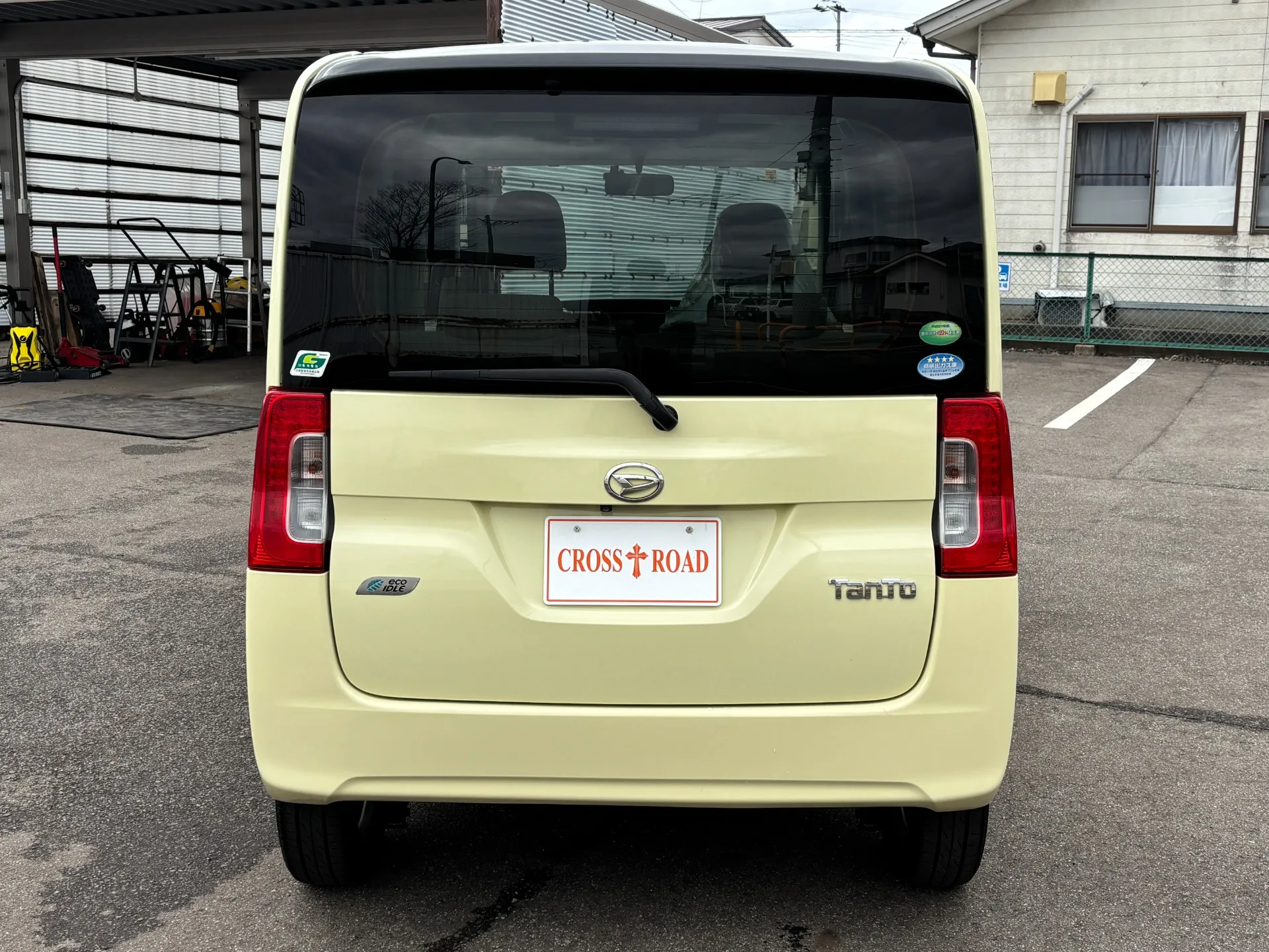 自動車保険も扱っております！愛犬や愛猫がいらっしゃる方にはセットでお得な保険もございます！まずはお見積りだけでもお気軽にご相談ください！