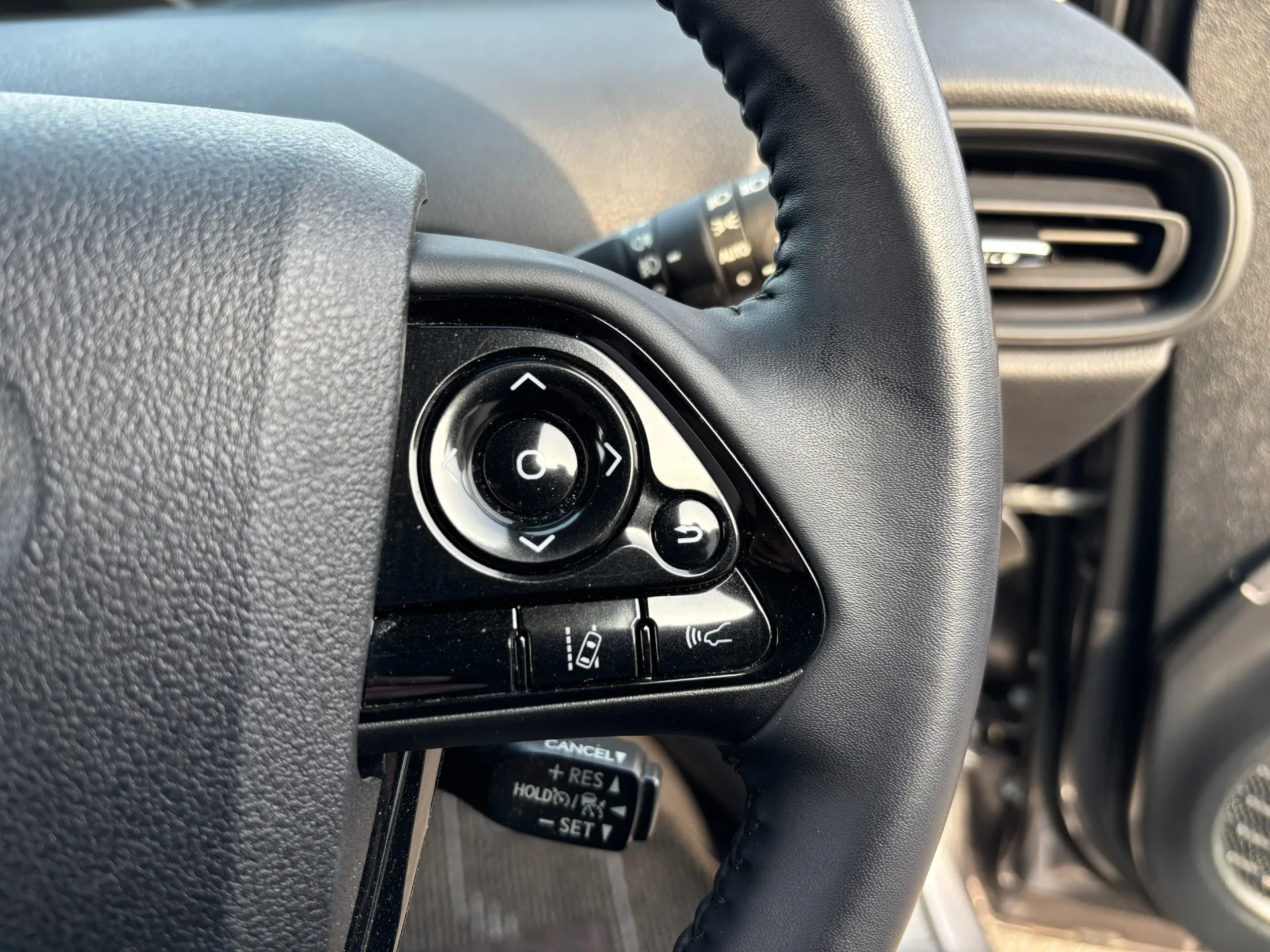 ☆レーダークルーズコントロール　☆車線逸脱警報