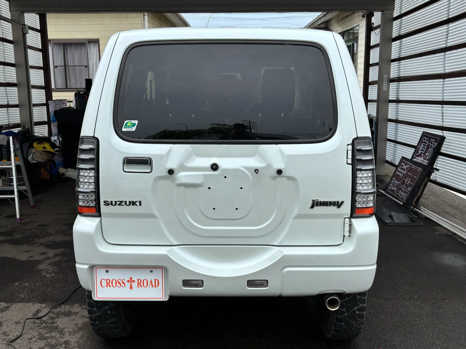 展示在庫は全車両、ルークリ洗剤やアルカリ電解水にて除菌、消毒済みになります。店頭にお越しの際はご安心して車内もご覧ください！