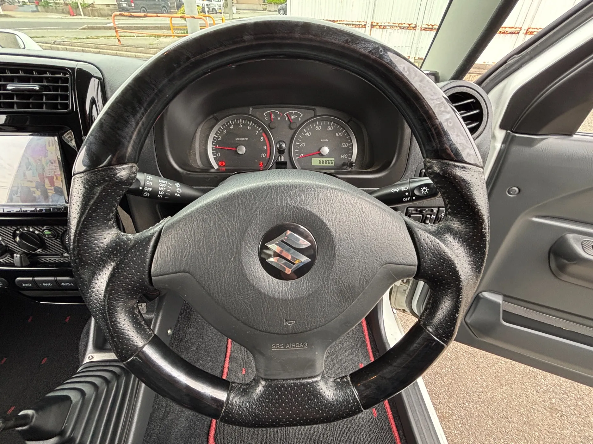 ☆社外ステアリングホイール（純正車載あり）