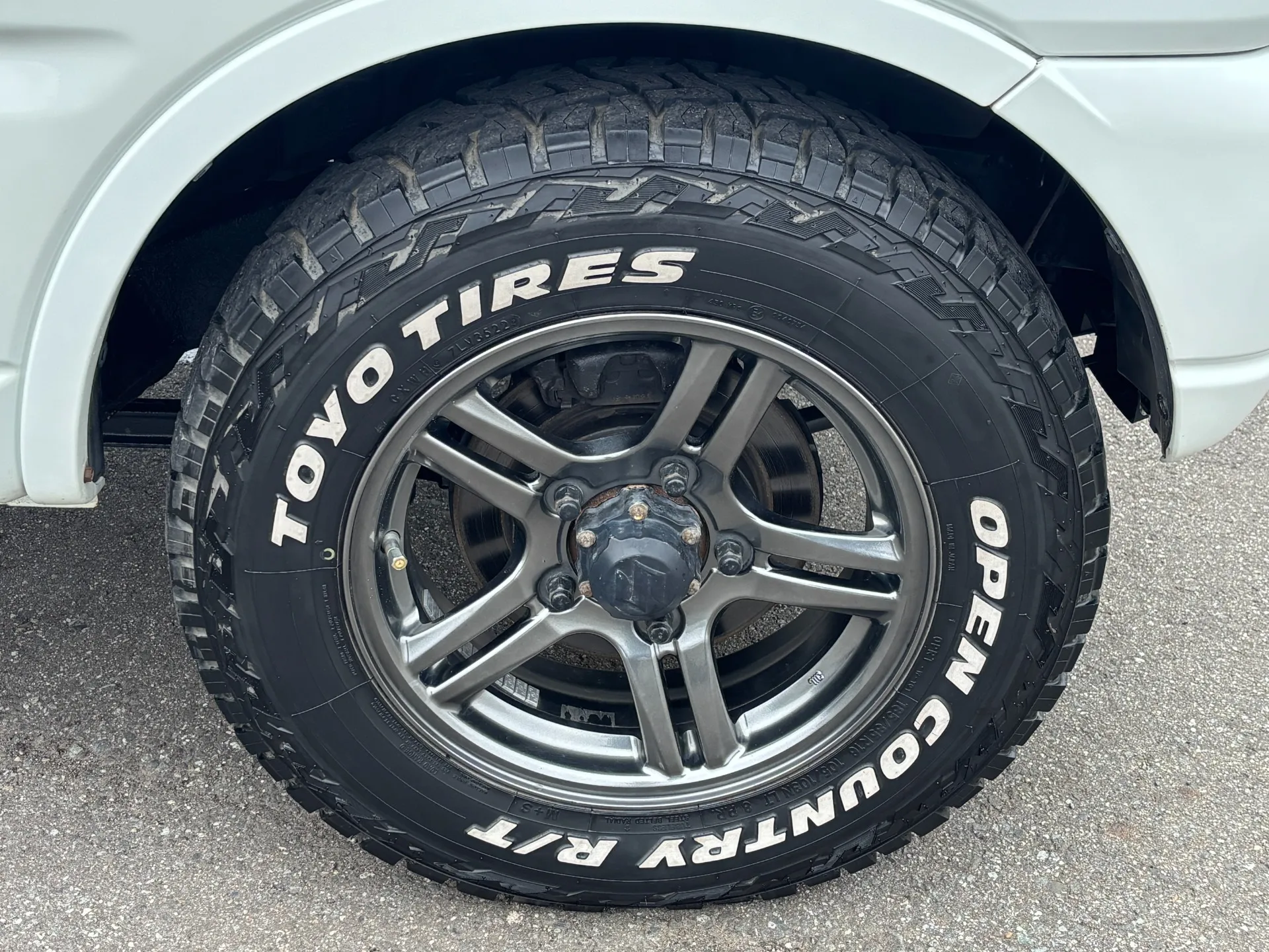 ☆トーヨーオープンカントリー（ホワイトレタータイヤ）